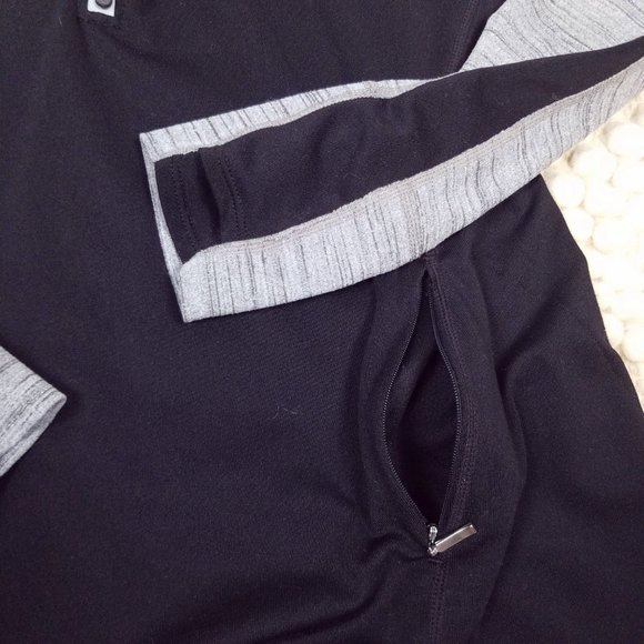 Athleta Running Wild 2.0 Half Zip Pullover Top Black & Gray Sz Small - Picture 9 of 11